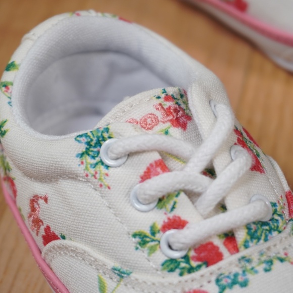 Ralph Lauren Toddler Keaton Floral Canvas Pink Size 2 M Brand New - Picture 3 of 12